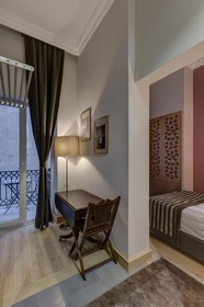 No11 Hotel & Apartments