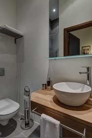 No11 Hotel & Apartments