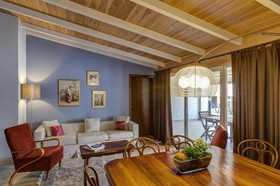 No11 Hotel & Apartments