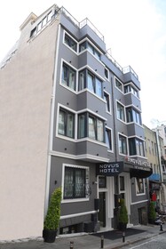 Novus Hotel