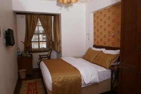 Old City Luxx Boutique Hotel