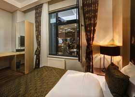 Pell Palace Hotel & Spa