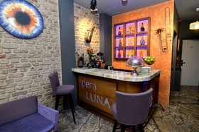 Pera Luna Residence