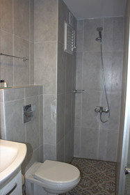 Qonaq Hotel & Suites