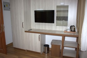 Qonaq Hotel & Suites