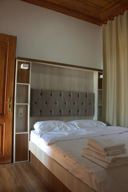 Qonaq Hotel & Suites