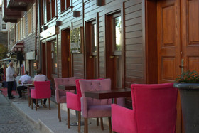 Qonaq Hotel & Suites