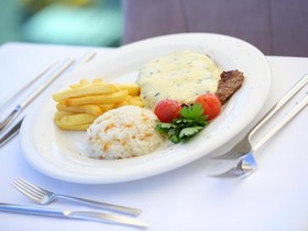 Queen Hotel & Spa