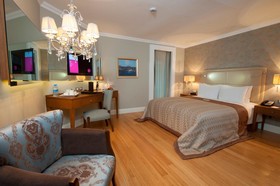 Aspera Hotel Altunizade
