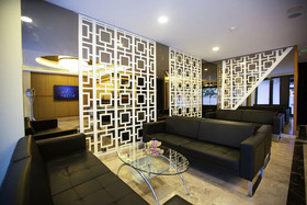 Random Premium Suit Otel