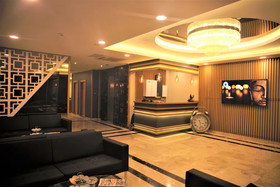 Random Premium Suit Otel