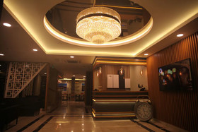 Random Premium Suit Otel