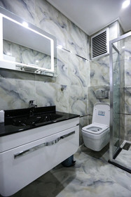 Random Premium Suit Otel