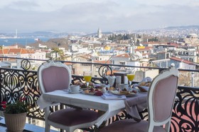 Rast Hotel