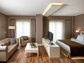 Renata Suites Boutique Hotel