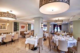 Renata Suites Boutique Hotel