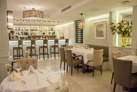 Renata Suites Boutique Hotel