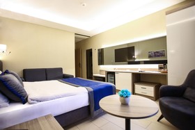 Restwon Suit