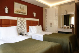 River Hotel