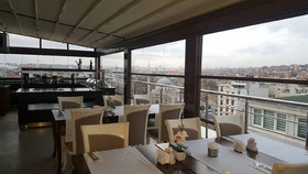 River Hotel