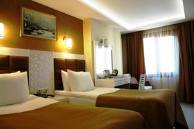 River Hotel