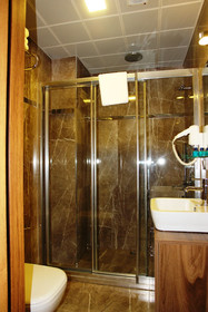 River Hotel