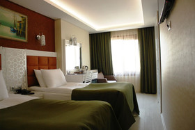 River Hotel