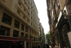 River Hotel