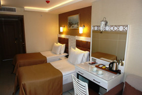 River Hotel