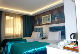 River Hotel