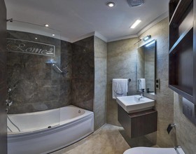 Rayelin Hotel Old Town