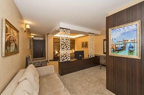 Rayelin Hotel Old Town