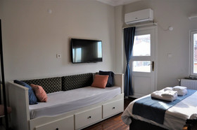 Rooftop Balat Rooms & Apartments