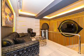 Sam Diamond Residence