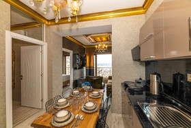 Sam Diamond Residence