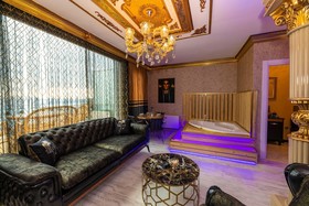Sam Diamond Residence