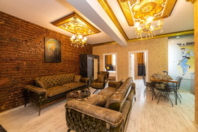 Sam Diamond Residence