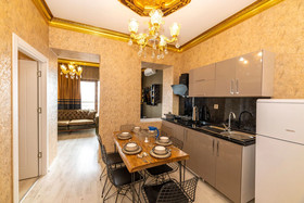 Sam Diamond Residence