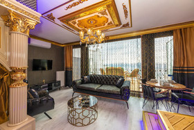Sam Diamond Residence
