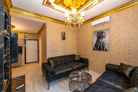 Sam Diamond Residence