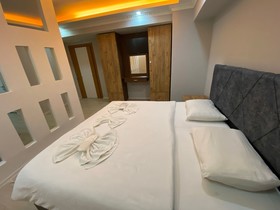 Big Life Suite Hotel