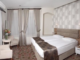 Serene Hotel