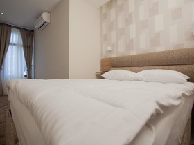 Serene Hotel