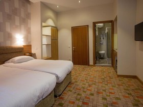 Serene Hotel