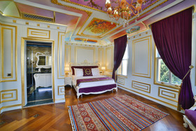 Seven Hills Palace Hotel