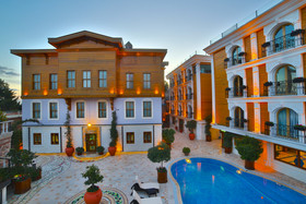 Seven Hills Palace Hotel