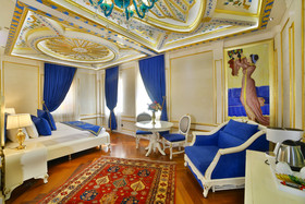 Seven Hills Palace Hotel