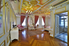 Seven Hills Palace Hotel