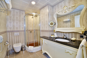 Seven Hills Palace Hotel
