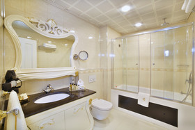 Seven Hills Palace Hotel